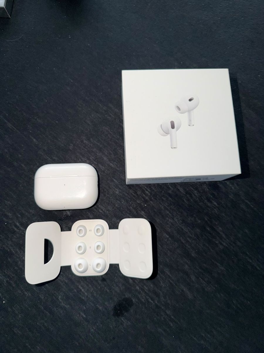 Apple Cuffie: Apple AirPods Pro 2 – Usato da Cadenazzo venduto da ema_6sxl 1