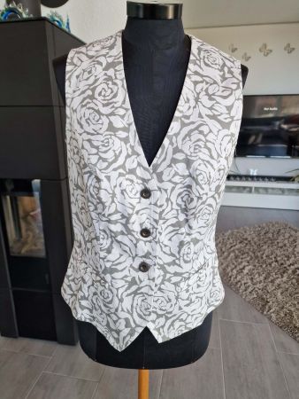 Gilet mit schönem Rosenmotiv