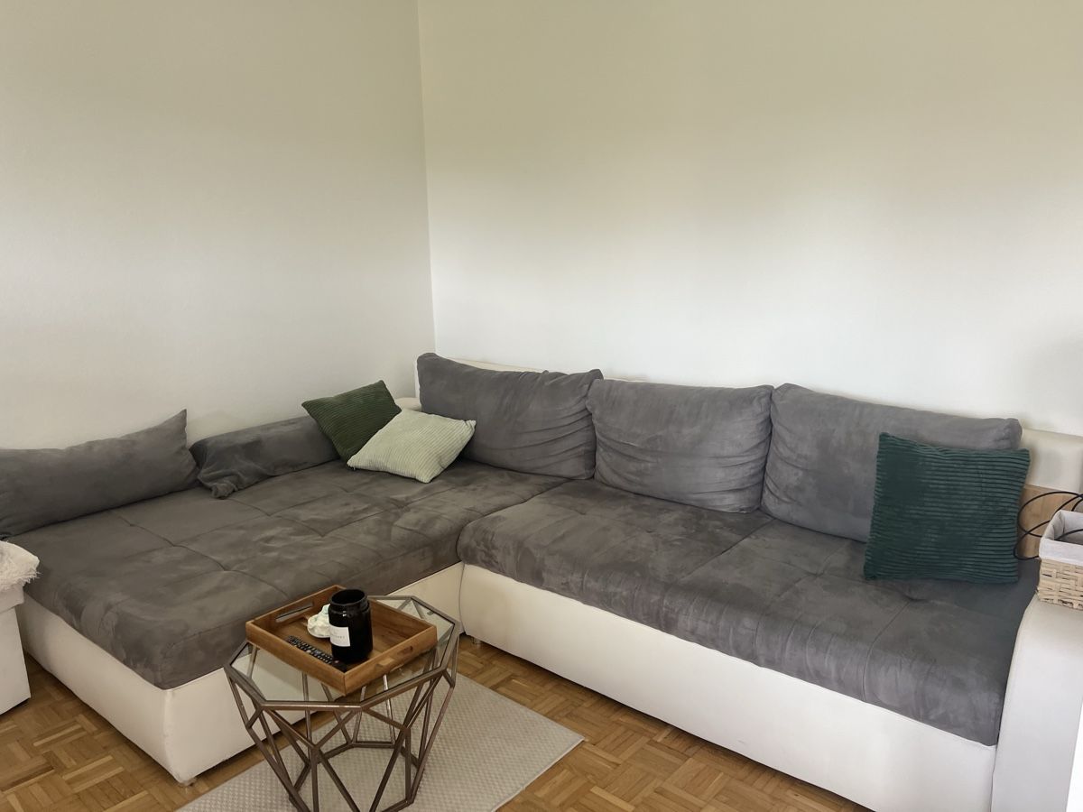 Divani: Grosse U-Form Sofa mit Schlaffunktion, sehr bequem – Usato da Rheinfelden venduto da dan_9ykr