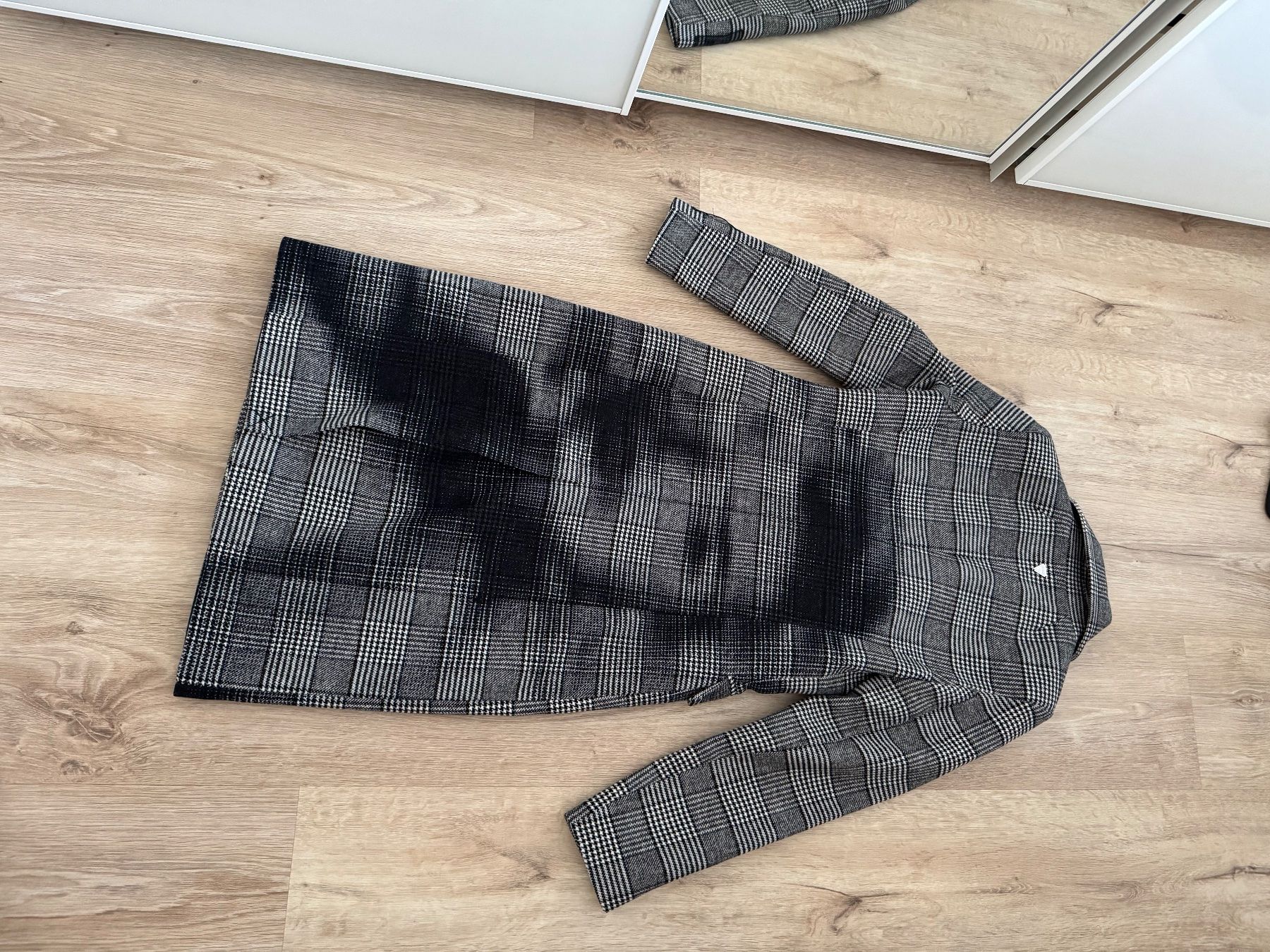Guess Mäntel: Guess Mantel – Neu (gemäss Beschreibung) aus Jona von Doonika 5