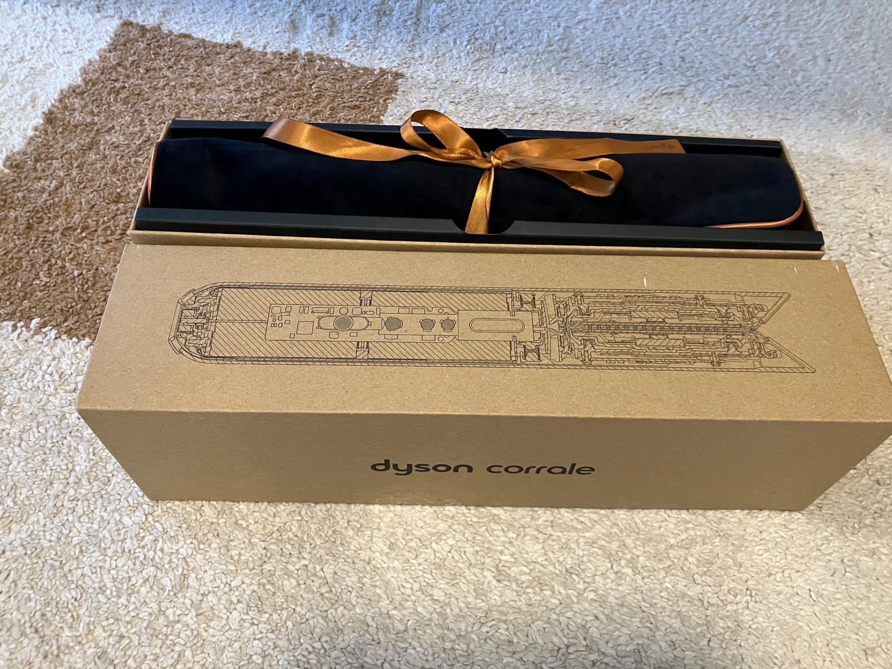Accessori per capelli: Dyson corrale/ Piastra capelli – Usato da Minusio venduto da ana_y7lv 2