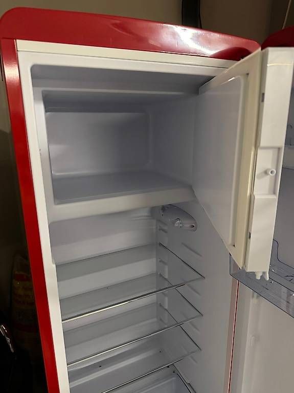 Frigoriferi: Retro Kühlschrank Novomatic KS OLDI – Usato da Stäfa venduto da Mysteria30 2
