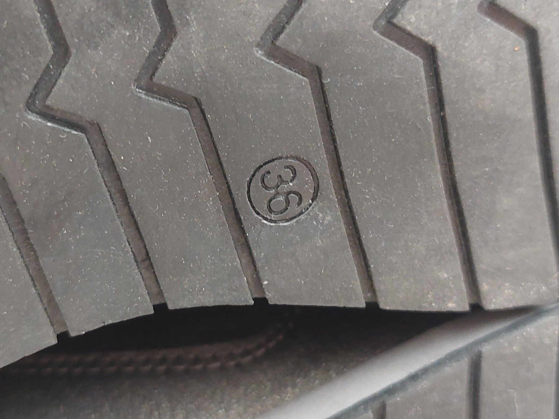 Scarpe per ragazze: Schöne Sneakers Gr.35/36 – Usato da Pfäffikon SZ venduto da max_5ylc 2