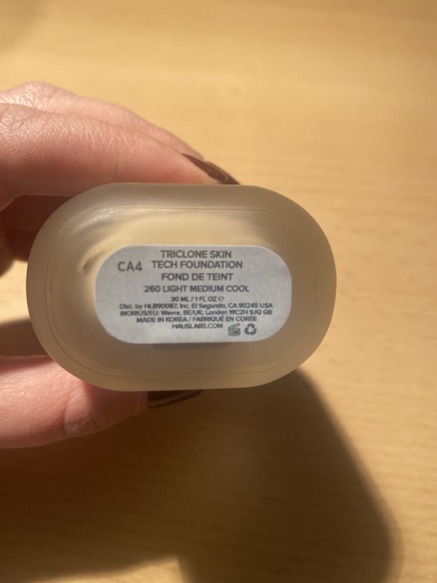 Make-up: Haus Labs Triclone Skin Tech Foundation – Neu (gemäss Beschreibung) aus Holziken von ilaaisa 1