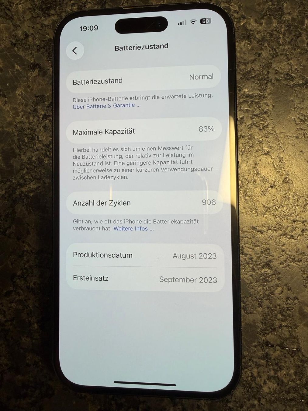 Apple Handys / Smartphones: Apple iPhone 15 Smartphone schwarz – Gebraucht aus Wetzikon ZH von FleaMarket 2