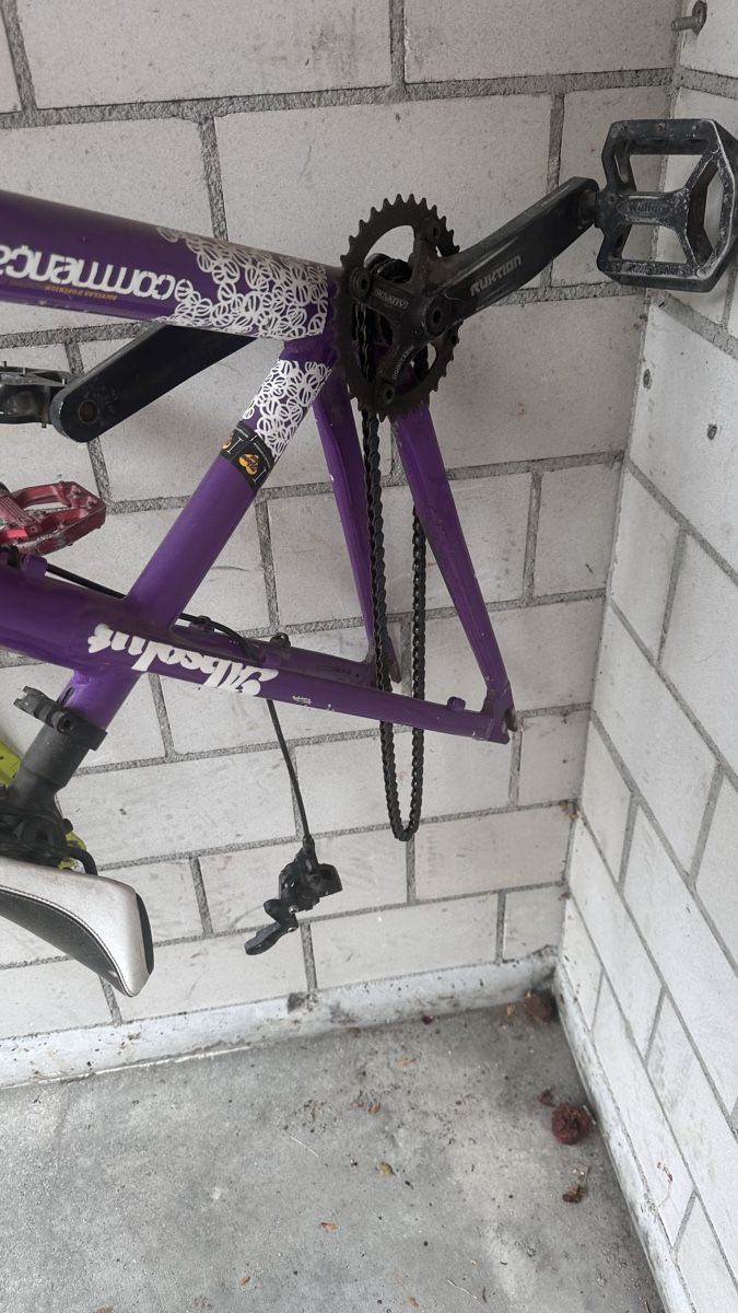 Commencal Biciclette: 2 Dirtbikes Gelb und violett – Usato da Zizers venduto da roberto_claudio 6