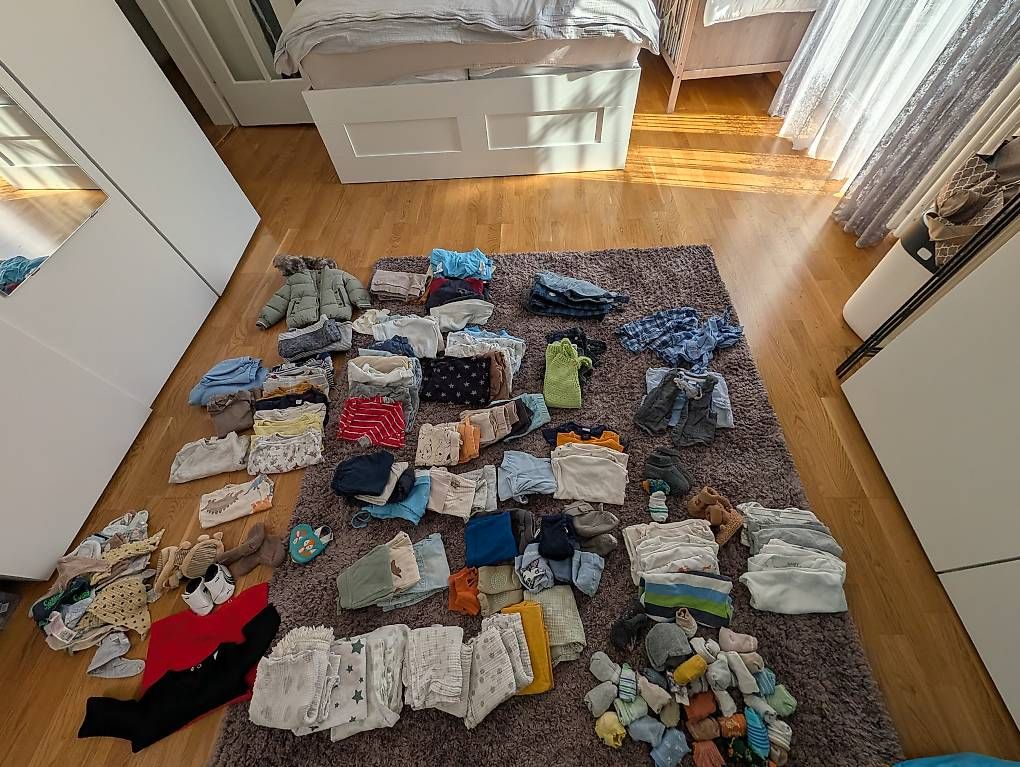 Lotti & Set di vestiti: Grosses Babykleideroacket Winter  – Usato da St. Gallen venduto da Alesha_Shop