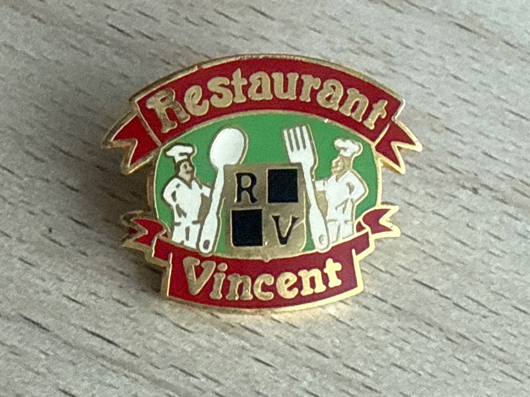 Plaquettes & Badges: Pin Restaurant Vincent – D'occasion à Glattbrugg par Schweigmatt
