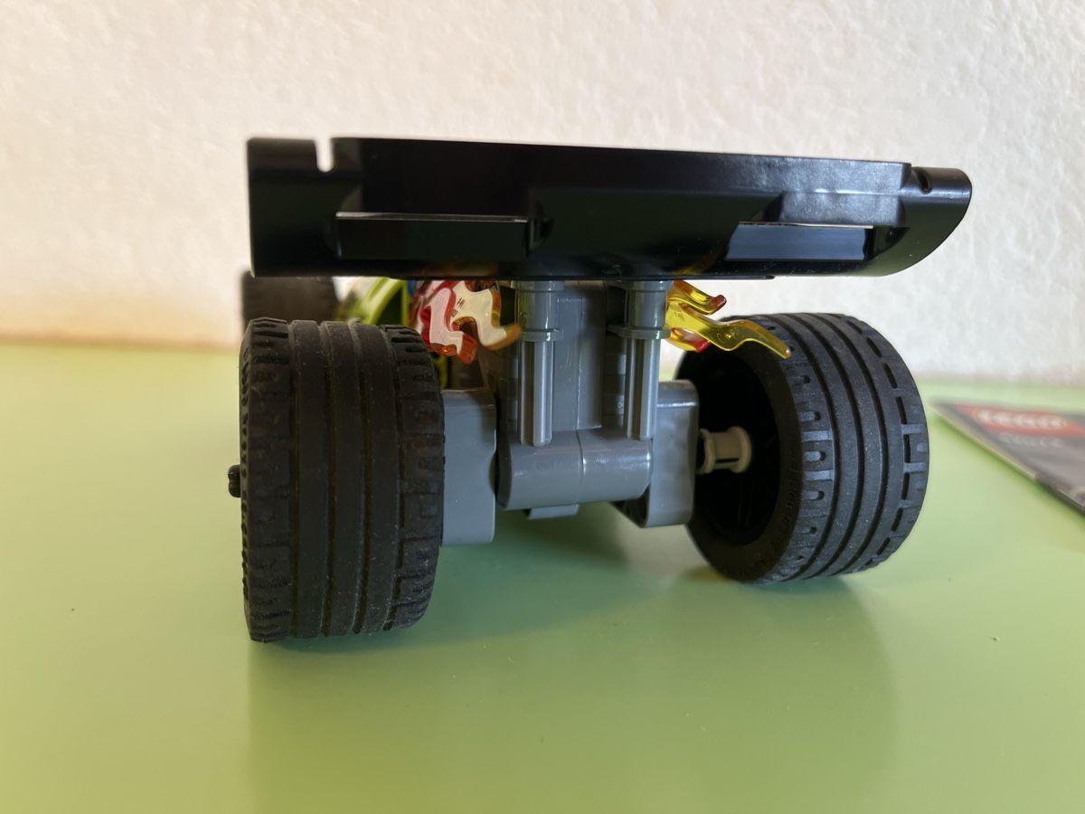 Lego Kit di costruzioni: Lego Technic 42072 voiture de course – Usato da Alle venduto da satellite-1608 5