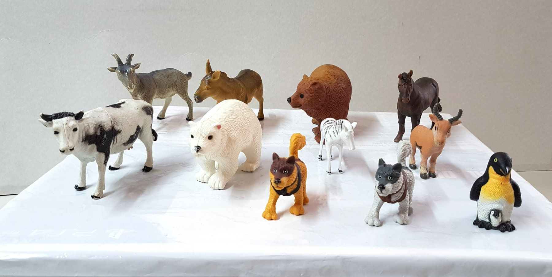 Figuren: 11 Diverse Tier Figuren – Gebraucht aus Schüpfheim von Games_Spielkonsolen 1