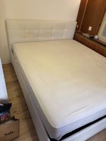 Bett mit Matratze 160x200