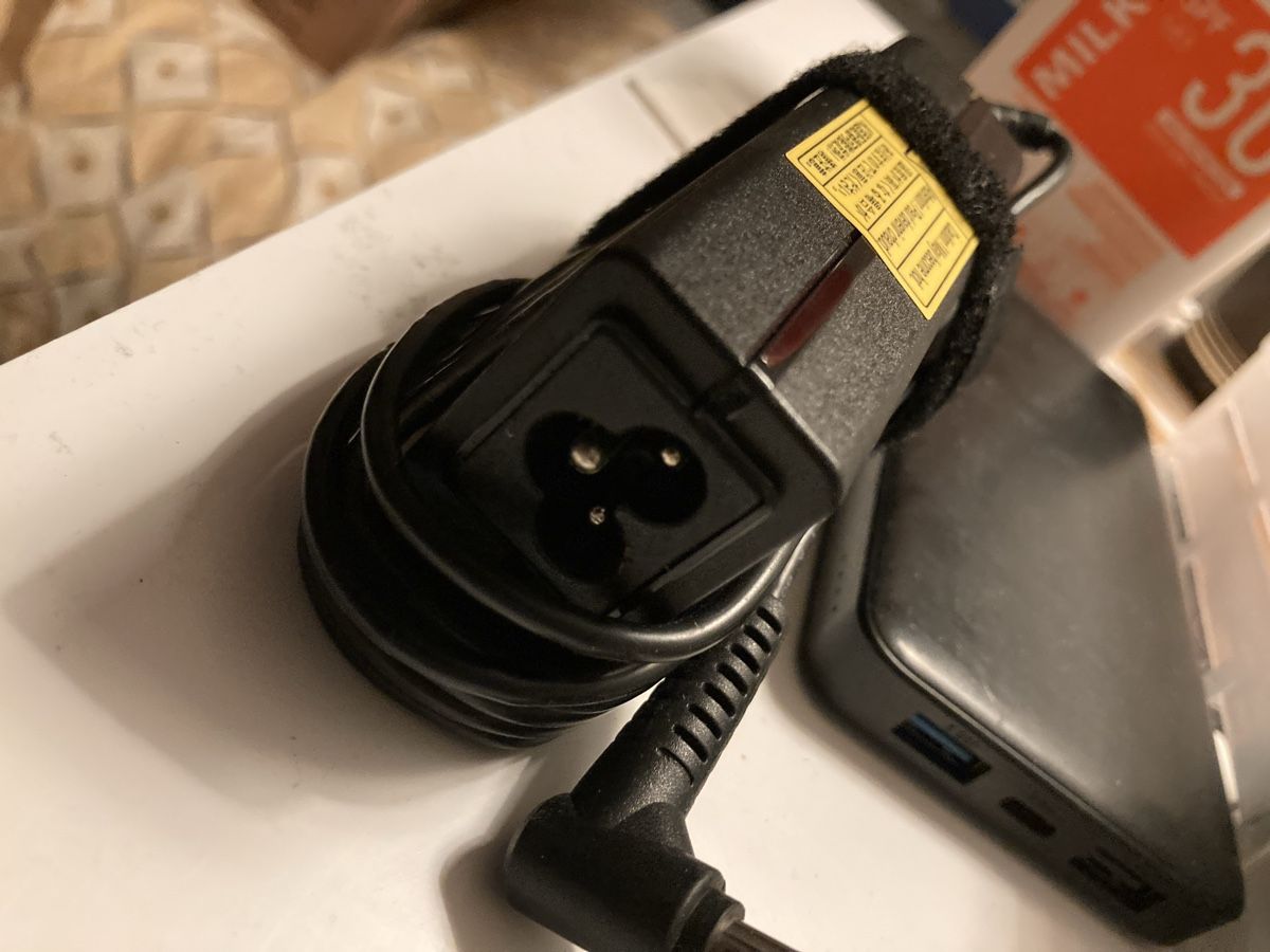 Ladegerät: Delta ADP-65VH Netzteil Charger Adapter – Gebraucht aus Flawil von rcnkr 3