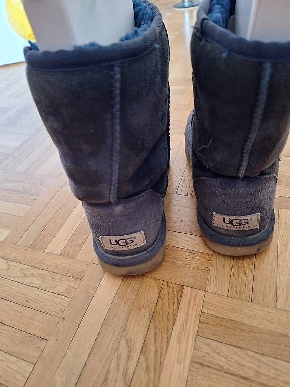 Scarpe da donna: Ugg grösse 36 – Usato da Arlesheim venduto da gligli01
