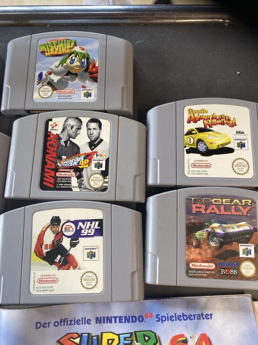 Nintendo Console: Nintendo 64 mit 12 Spielen und 5 Controller – Usato da Solothurn venduto da Bebbimich0 2