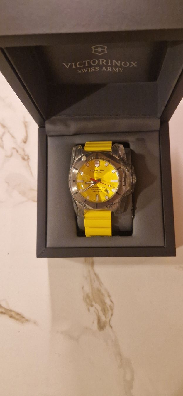 Victorinox Orologi: Victorinox professionel diver – Usato da Burgdorf venduto da maj_swz8