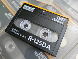 9 DAT KASSETTEN - MAXELL PROFESSIONAL R-125DA