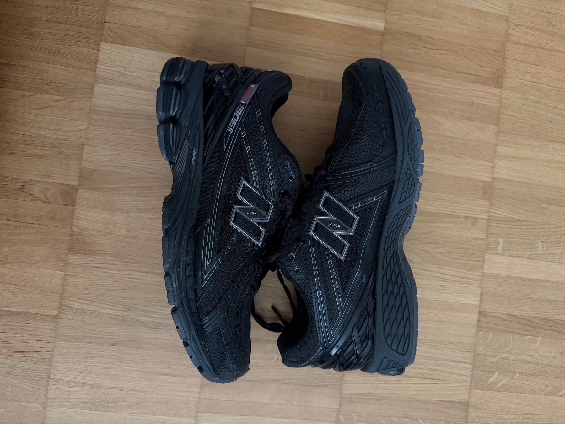 New Balance Scarpe da uomo: New Balance 1906 Schwarz – Nuovo (secondo la descrizione) da Zug venduto da dato.00 1