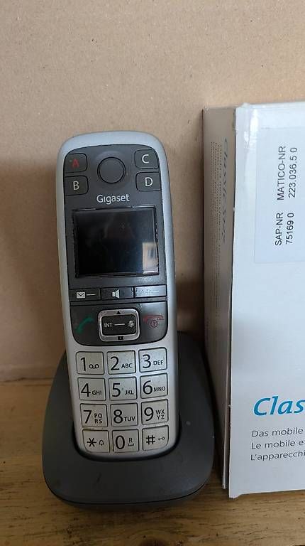 Telefone: Telefon – Gebraucht aus Steinen von paulo14 2