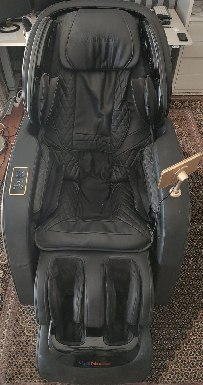 Poltrone: Massagesessel Multirelax M890SD 4D – Usato da Hünenberg See venduto da ElijahB. 1
