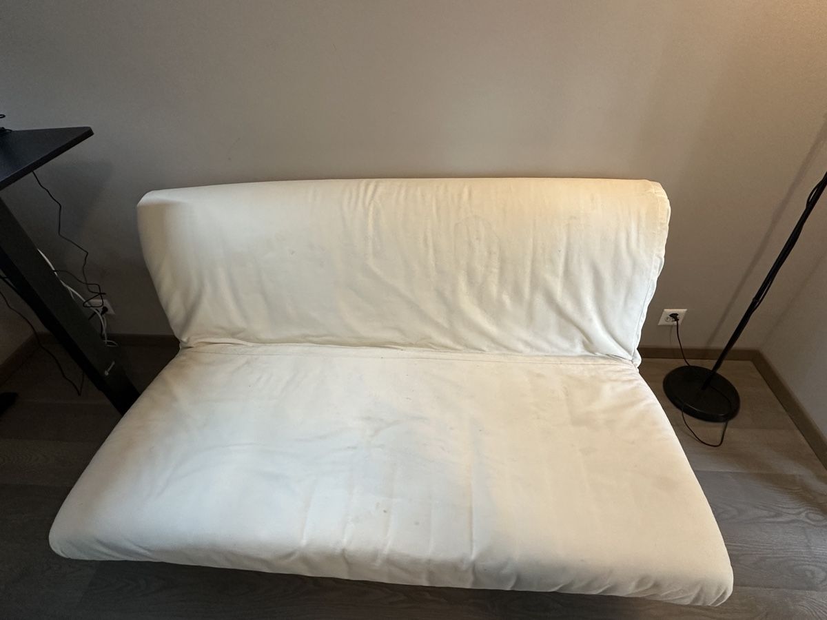 Ikea Divani: Canapé-lit blanc sur roulettes  – Usato da Lausanne venduto da joh_8bfb