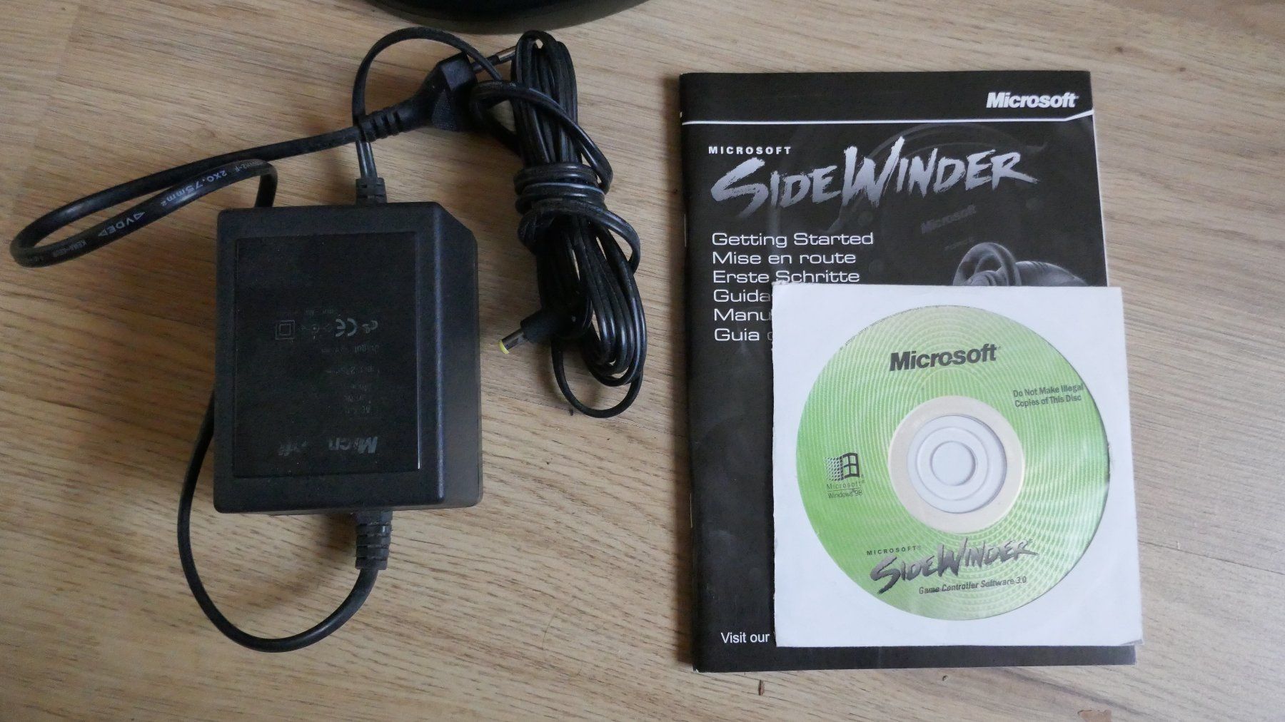 Microsoft Manettes: Microsoft SideWinder mit Force Feedback – D'occasion à Wenslingen par FairlightCMI 1