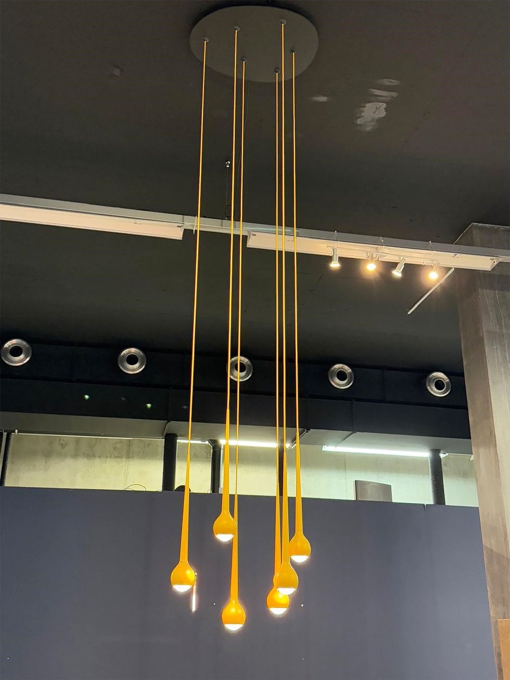 Kronleuchter & Deckenlampen: GRAU / FALLING SUN Chandelier Six, NP: 4'460.- – Gebraucht aus Wangen ZH von Herz68 1