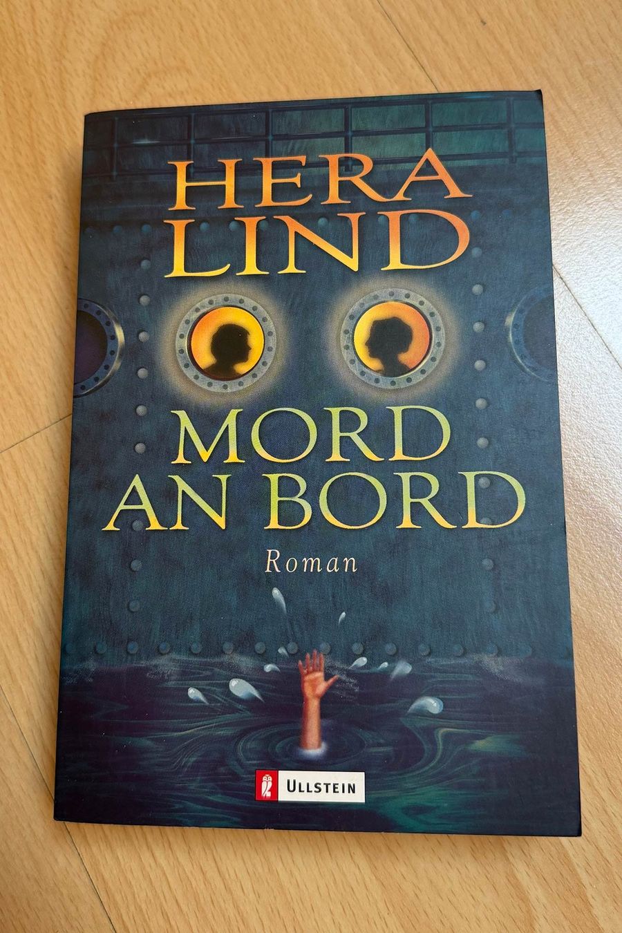 Bücher: Roman: Hera Lind - Mord an Bord – Gebraucht aus Herznach von Ricardomaessig