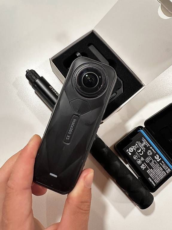 Action Cam: Insta360 X5 Starter Bundle | Garantie bis 08/2027 – D'occasion à Wald AR par WLZ_sports. 2
