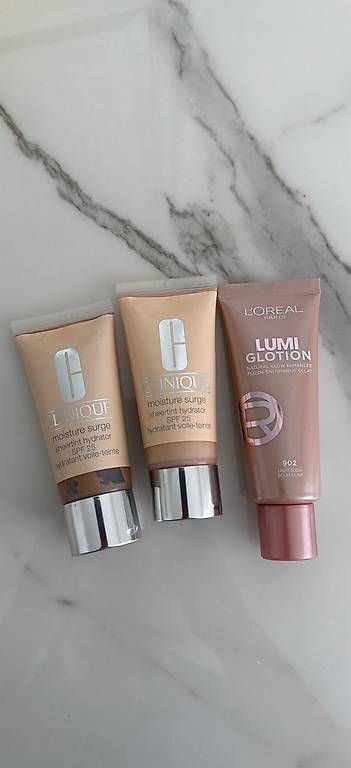 Make-up: Clinique Sheertint hydrator + Loreal – Usato da Roggwil venduto da est_r5x7