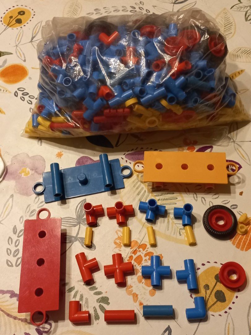 Baukästen: Jeu de construction Tube – Gebraucht aus Bofflens von Ptitphilou