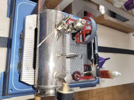 Wilesco Dampfmaschine Modell  blau rot gebraucht
