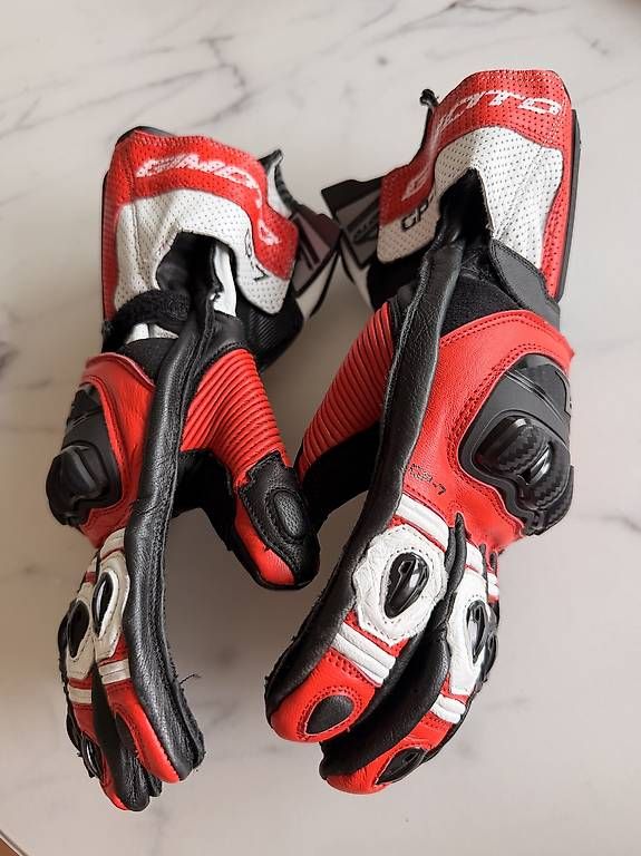 Guanti & manicotti: Gimoto Handschuhe M – Usato da Kriens venduto da R98K 3