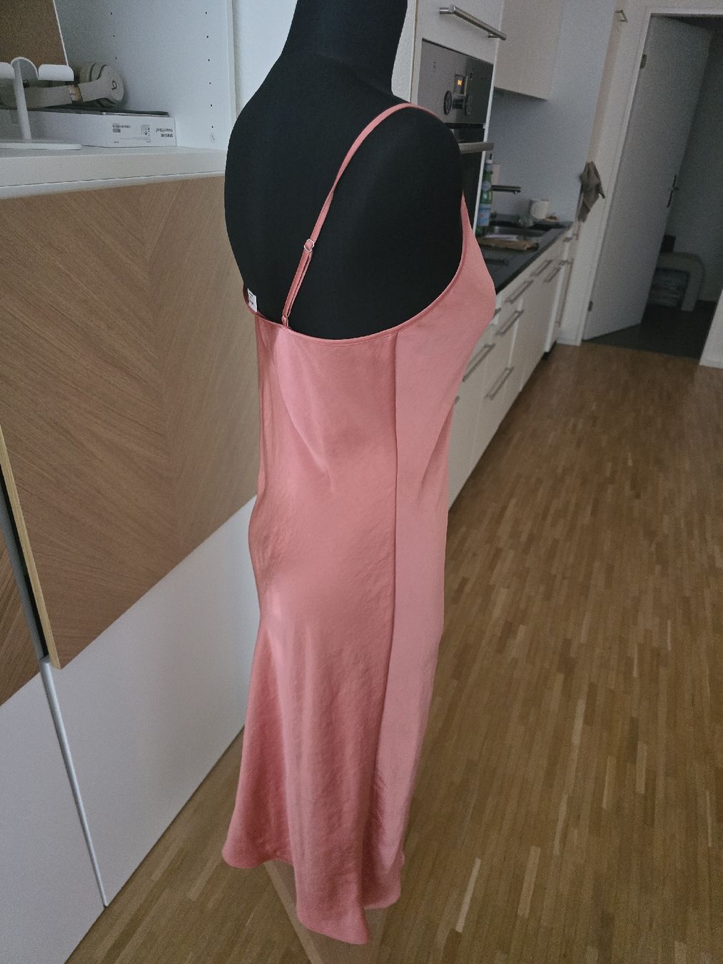 Kleider: Wilfred Seidenkleid, Grösse M, lachsfarben – Gebraucht aus Zürich von ale_bg2x 1