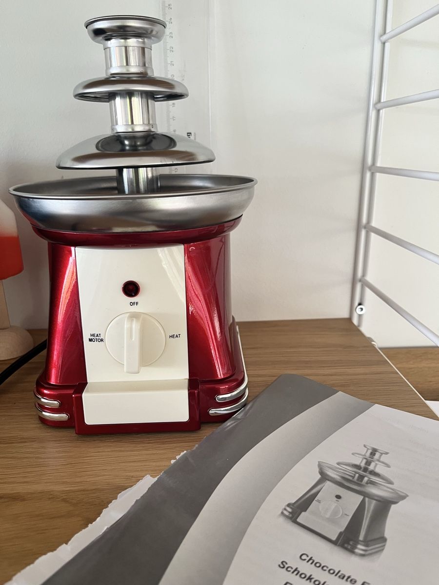 Tutte le decorazioni: Fontaine à chocolat – Usato da Payerne venduto da chado1234 2