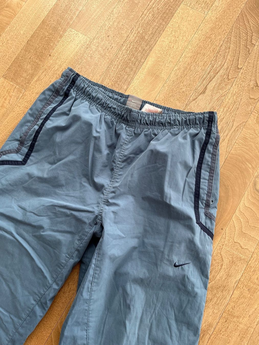 Nike Pantaloni: Nike Vintage Hosen – Usato da Madiswil venduto da nofox222 2