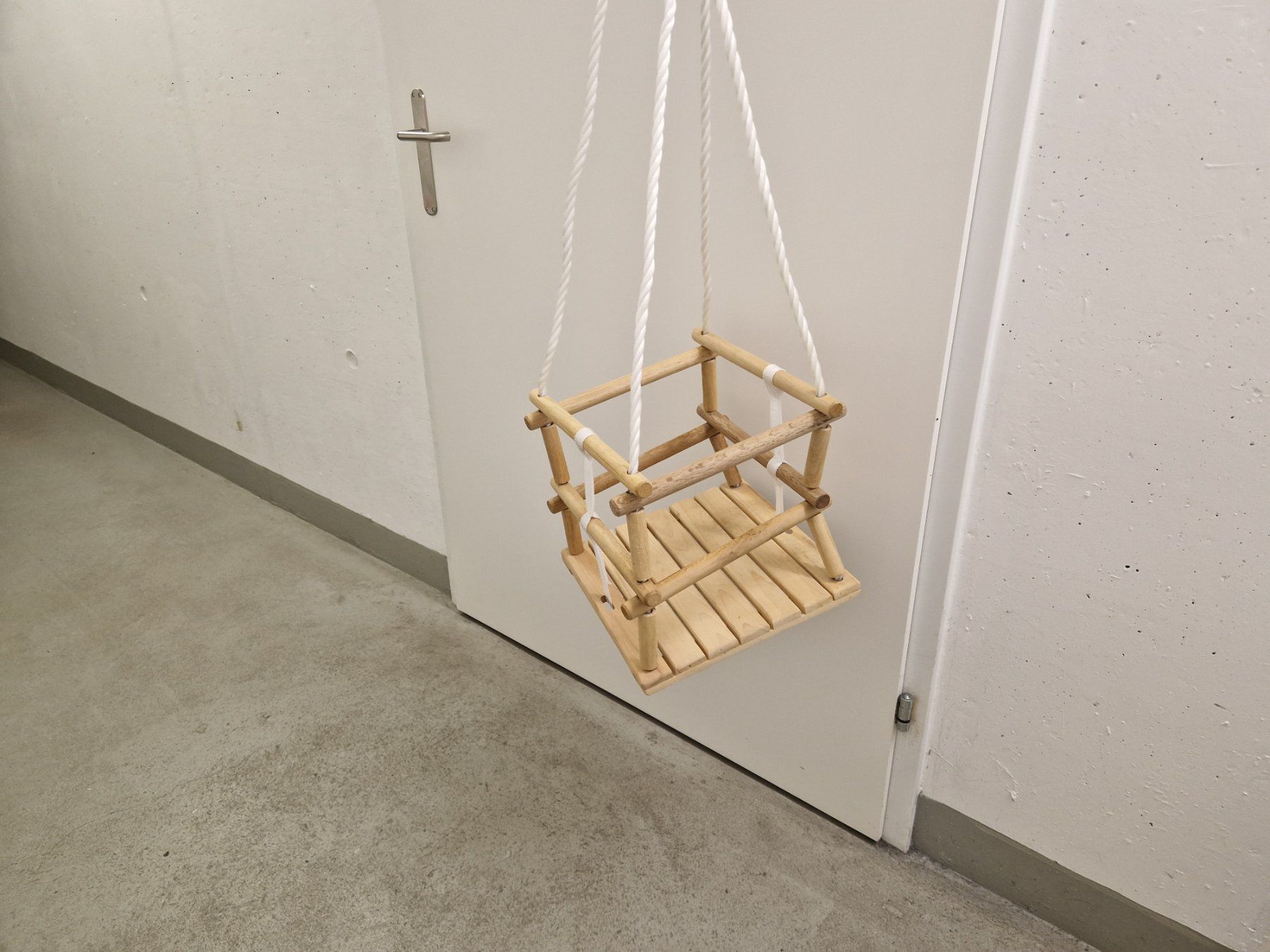 Altre altalene da giardino: Kinderschauckel / Babyschauckel – Usato da Winkel venduto da Moizi