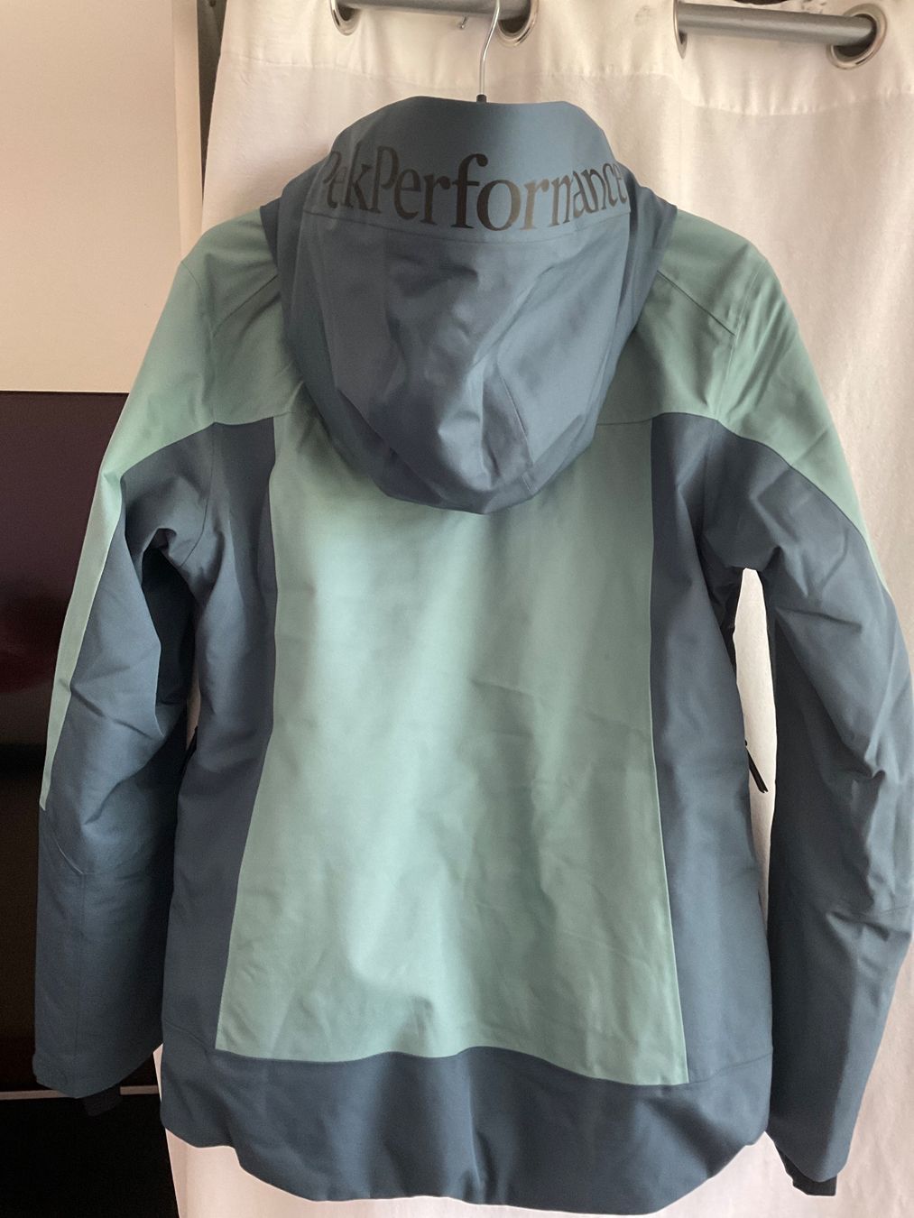 Peak Performance Giacche: Peak Performance Ski-& Snowboard-Jacke, neuwertig, Grösse S – Usato da Luzern venduto da Andiaw 1