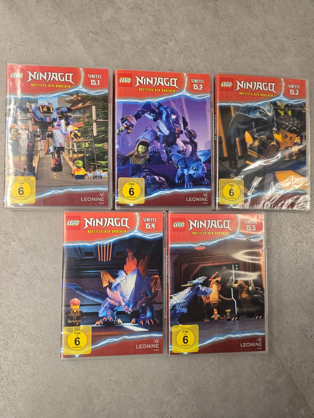 Tutti i DVDs: LEGO Ninjago Staffel 15.1 - 15.5 – Nuovo (secondo la descrizione) da Kappel SO venduto da Drwarrior
