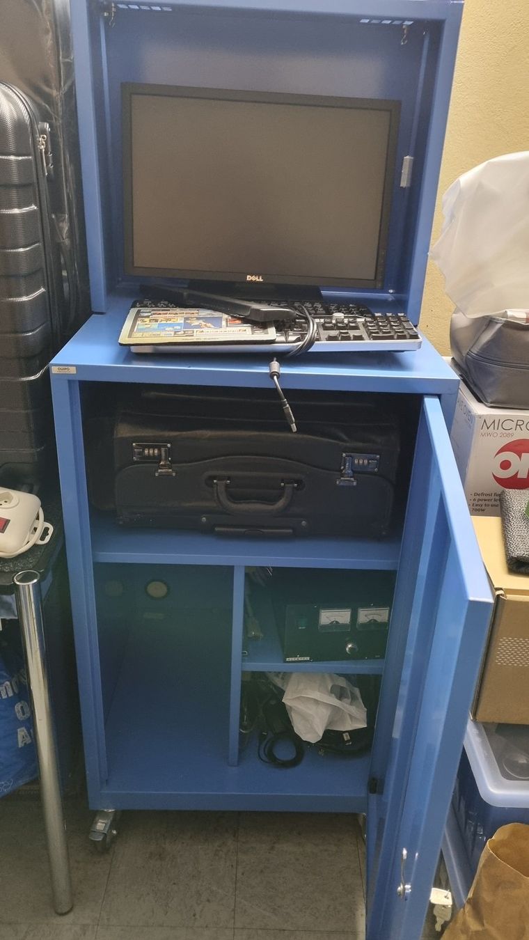 Banconi: Console d'atelier informatique layette servante avec 2 clés – Nuovo (secondo la descrizione) da Couvet venduto da Mima0077