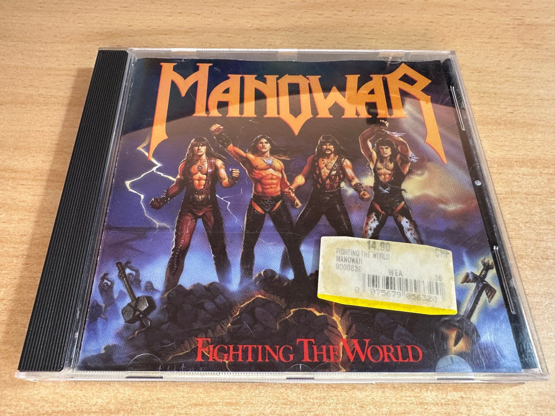 CD: B2 Manowar – Fighting The World – Usato da Rikon im Tösstal venduto da Alpenmutz