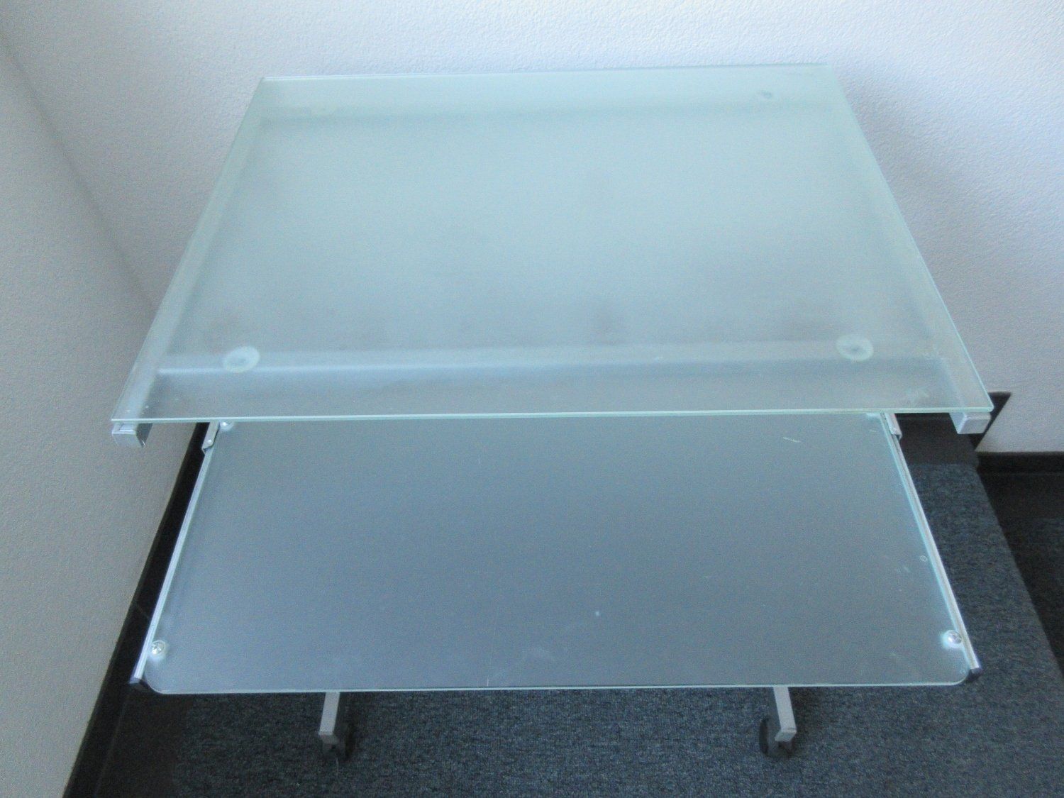 Schreibtische: Computer Tisch – Gebraucht aus Pfäffikon SZ von Desideria0 1
