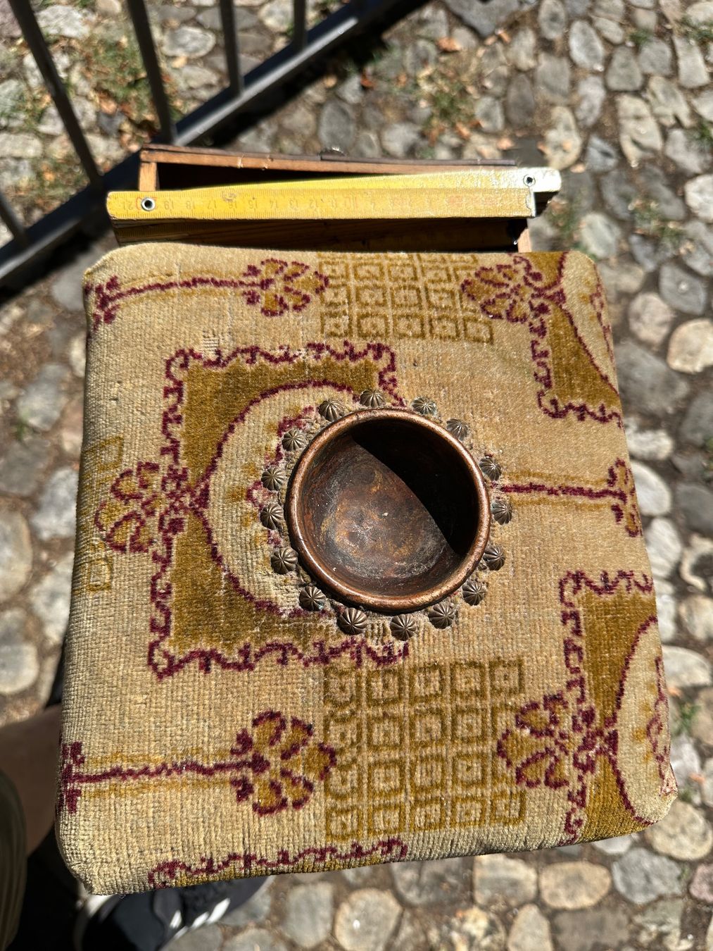 Tavoli: antikes Nähtischlein – Usato da Zürich venduto da atlantis77 9