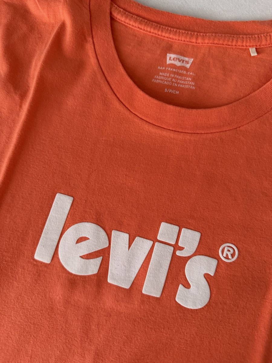Levi's T-Shirts: Levi‘s Orange S T-Shirt – Gebraucht aus Kloten von now20160 1
