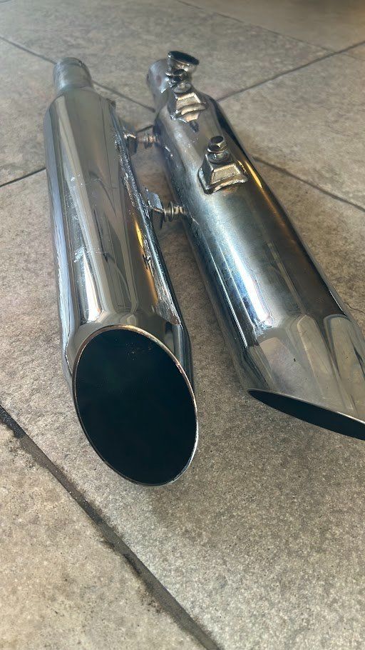 Harley-Davidson Auspuffanlagen: Harley Screamin' Eagle Auspuff pot pipe – Gebraucht aus Fribourg von jimiJ13