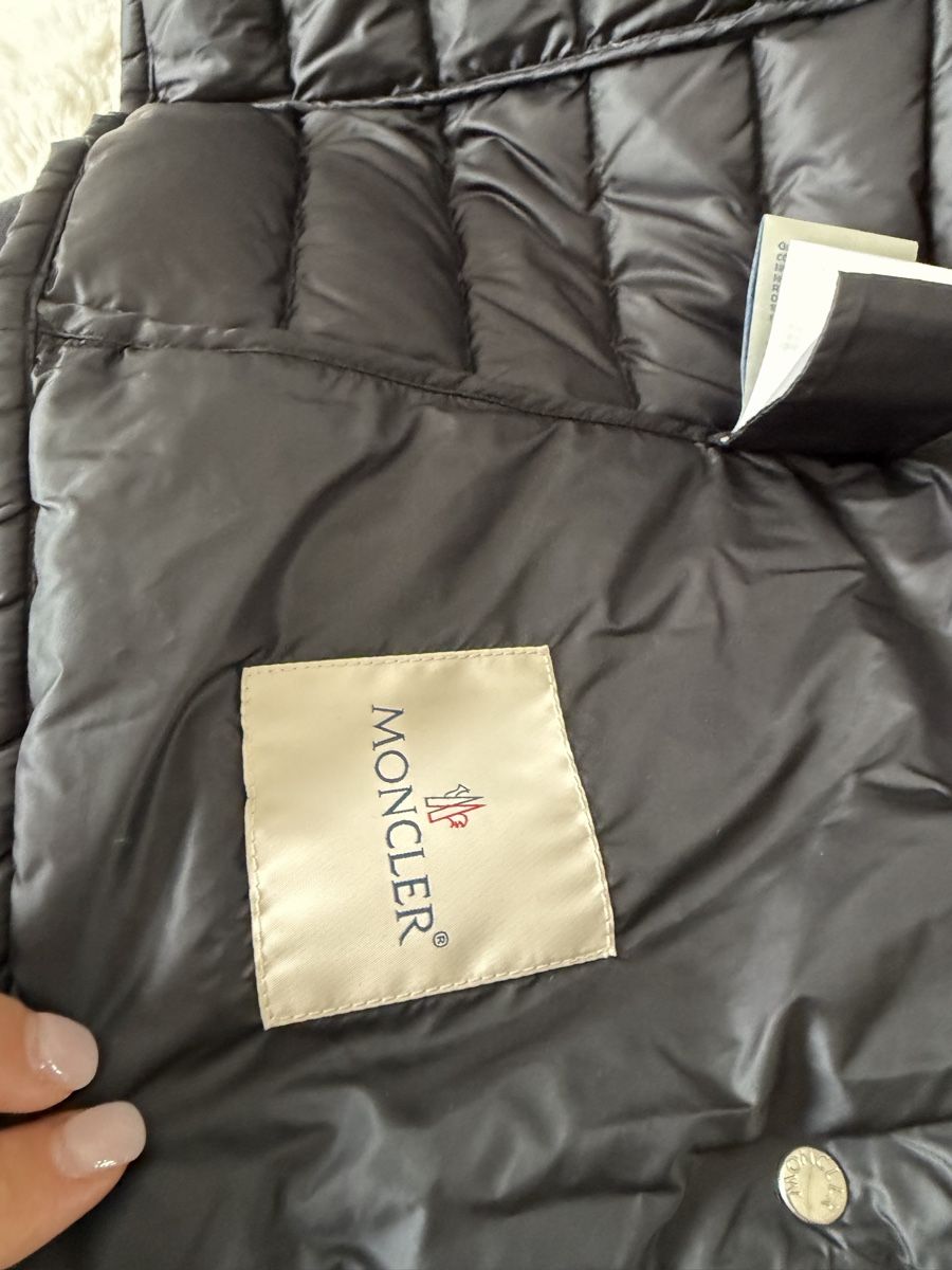 Moncler Gilet & Giacche senza maniche: moncler weste – Usato da muttenz venduto da pranne 3