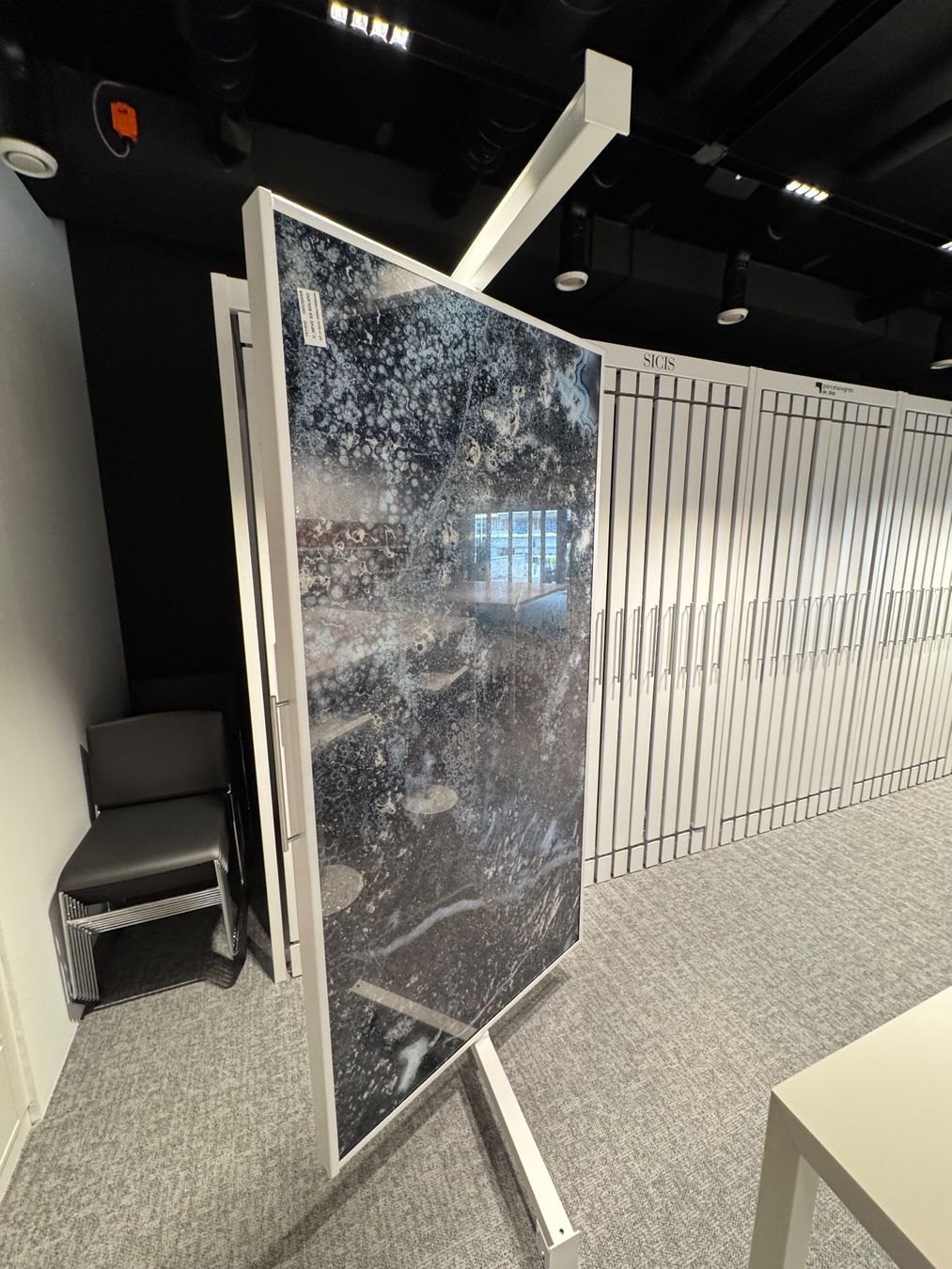 Spielzeuge: PROFESSIONELLES SHOWROOM-DISPLAYMODUL – Gebraucht aus Beckenried von inf_8tgx 4