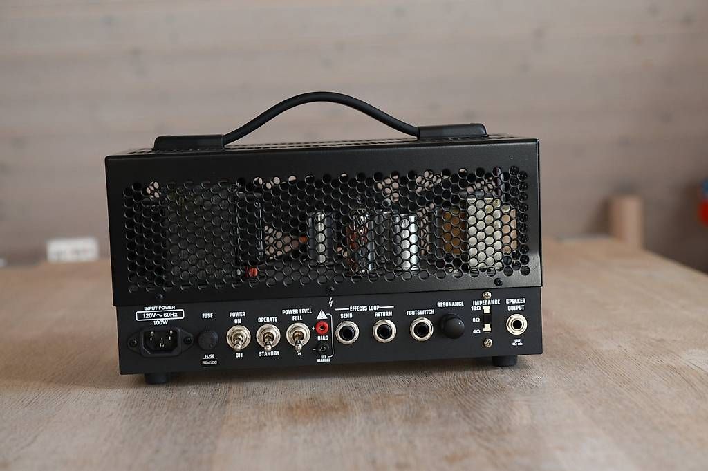 EVH Amplificatori: Ampli guitare EVH 5150 III – Usato da St-Sulpice VD venduto da mahamurkha 1