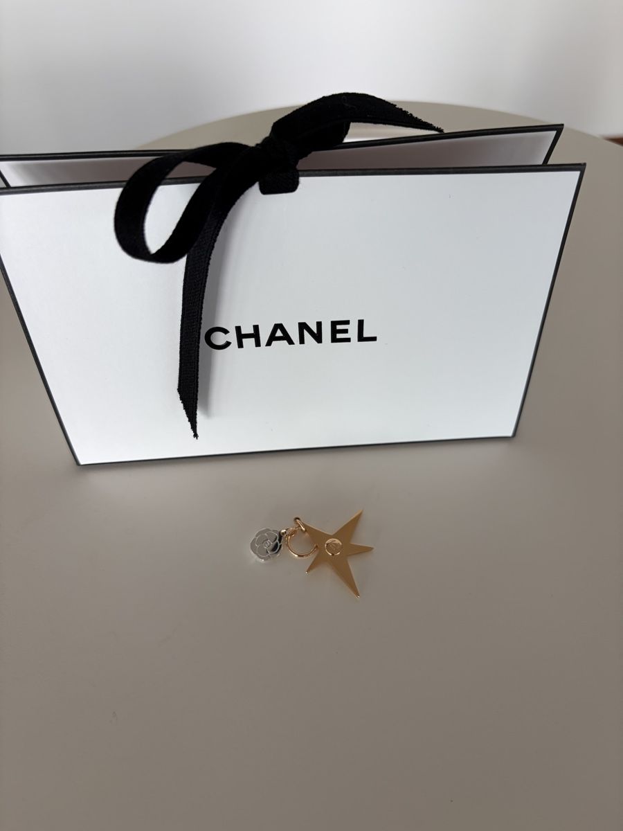 Chanel Ciondoli: Chanel Charm 💖 – Nuovo e nell'imballaggio originale da Herrliberg venduto da RelovedByS 1