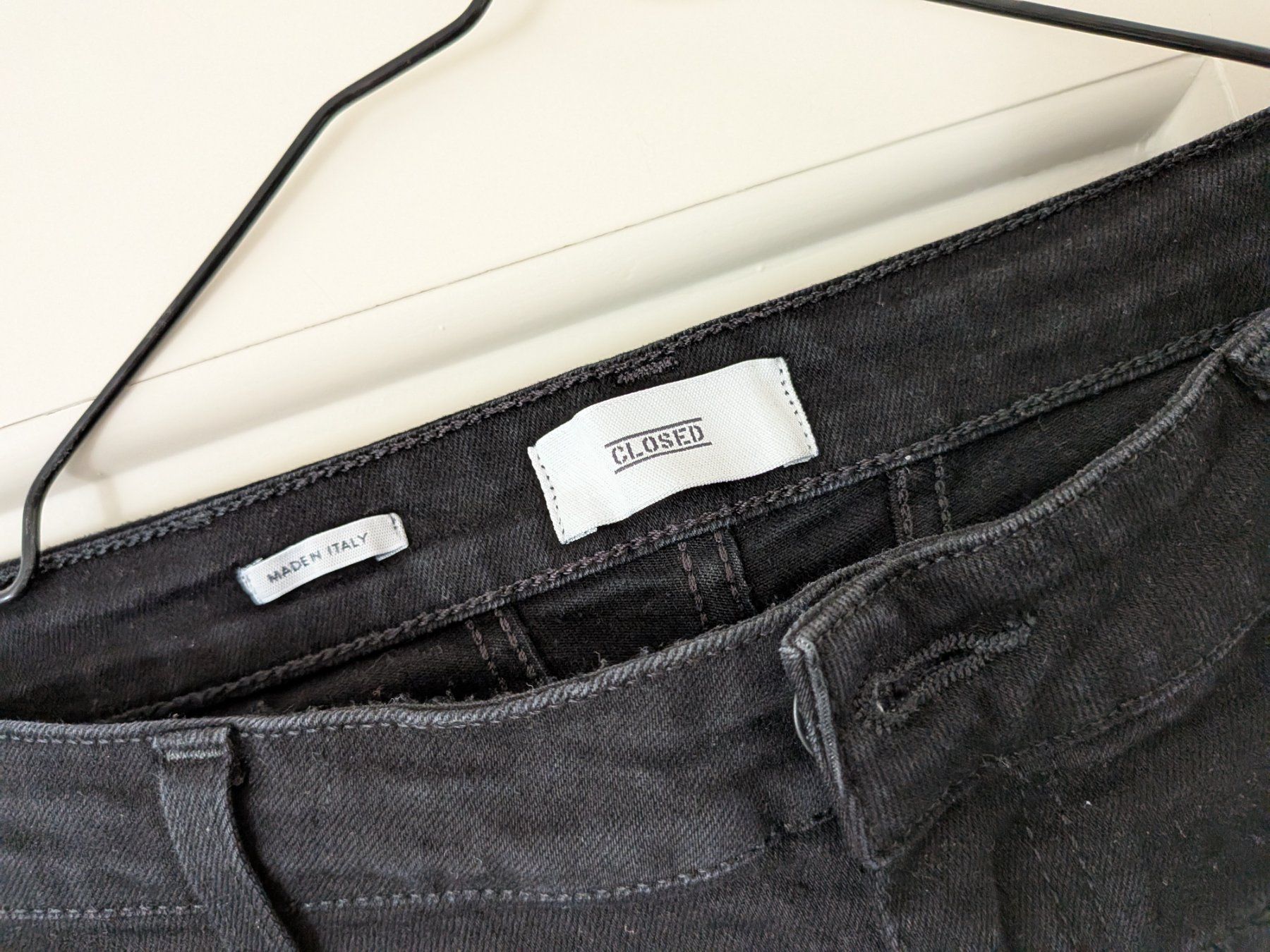 Closed Hosen: Closed schwarze Hose – Gebraucht aus Emmen von magelan 2