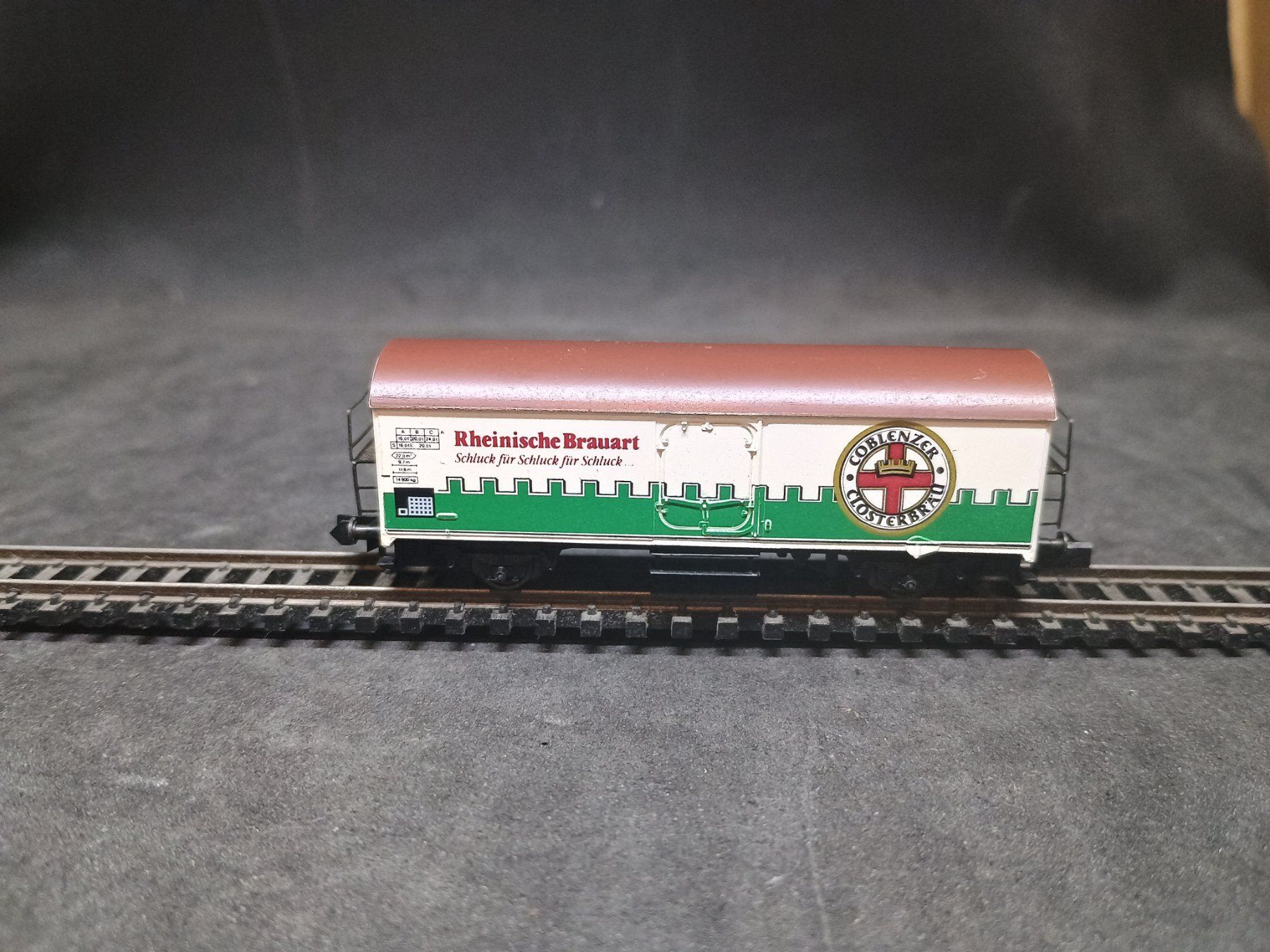Arnold Modelleisenbahnen: Spur N Bierwagen von Arnold – Gebraucht aus Bätterkinden von hob_6b8x